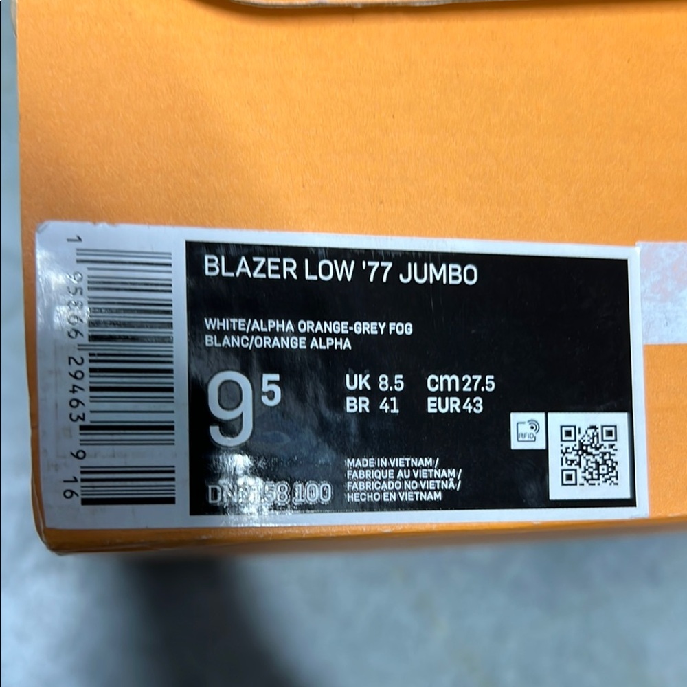 Blazer Low '77 Jumbo Sneakers - White and Orange